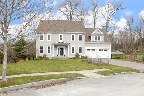 $900,000 | 656 Shining Rock Drive, Northbridge, MA 01534