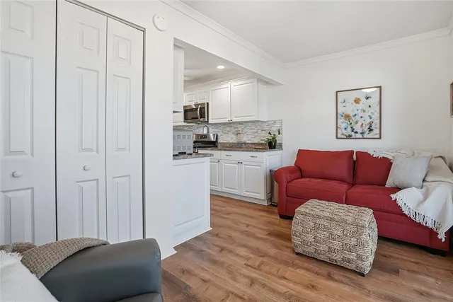 $194,900 | 5980 Terrace Park Drive North, Unit 313, St. Petersburg, FL 33709