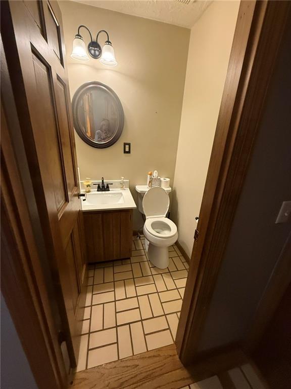 256 Finnin Road New Kensington, PA 15068 - Photo 22 of 44 1/2 bath on first floor