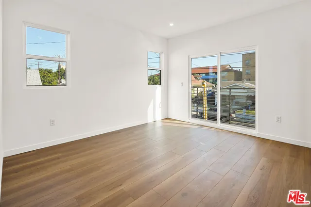 $3,950 | 1731 1/2 South New Hampshire Avenue, Los Angeles, CA 90006