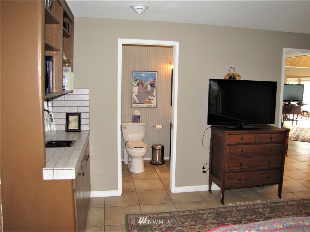 2569 East Beach Road Port Angeles, WA 98363 - Photo 11 of 25 Gallery Image 11