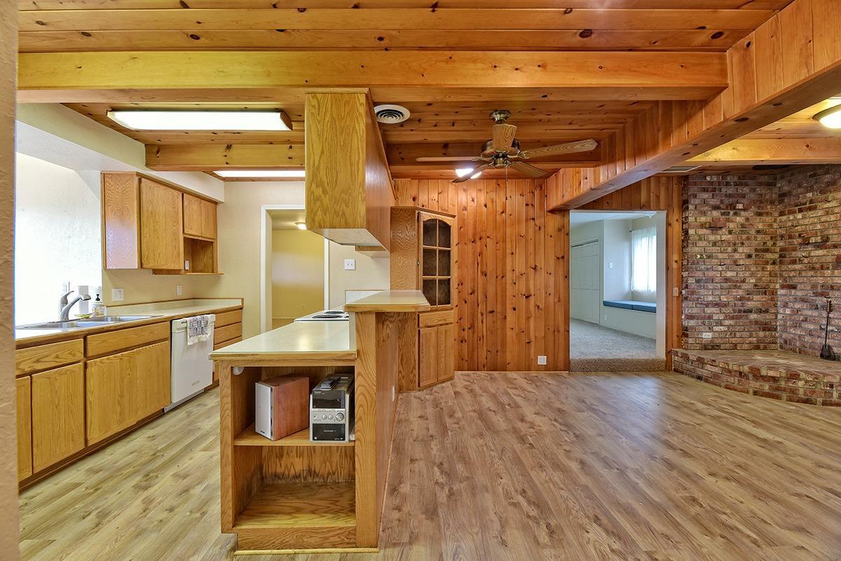 6486 Blackwell Road Central Point, OR 97502 - Photo 10 of 28 Additional Photo