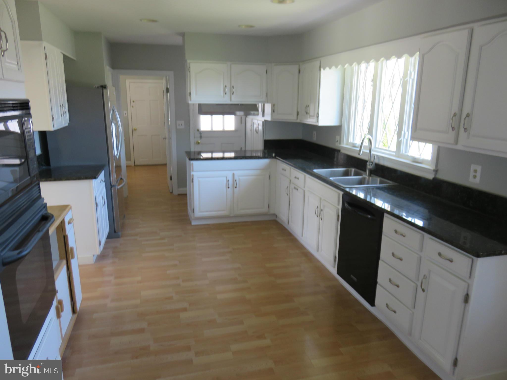 1902 Pot Spring Road Lutherville-Timonium, MD 21093 - Photo 3 of 30 PLENTY OF CABINET/COUNTER SPACE