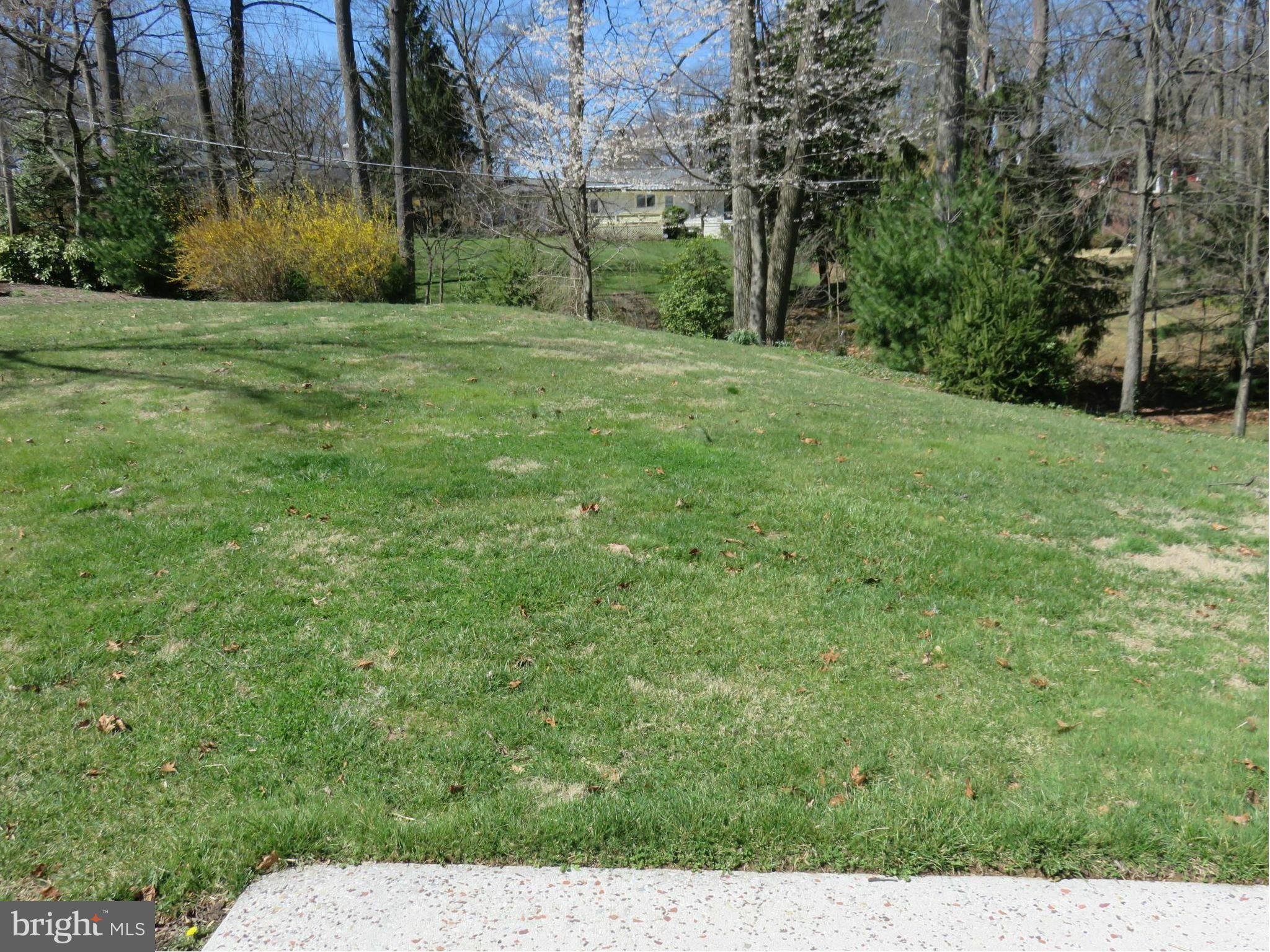 1902 Pot Spring Road Lutherville-Timonium, MD 21093 - Photo 27 of 30 PRIVATE BACK YARD