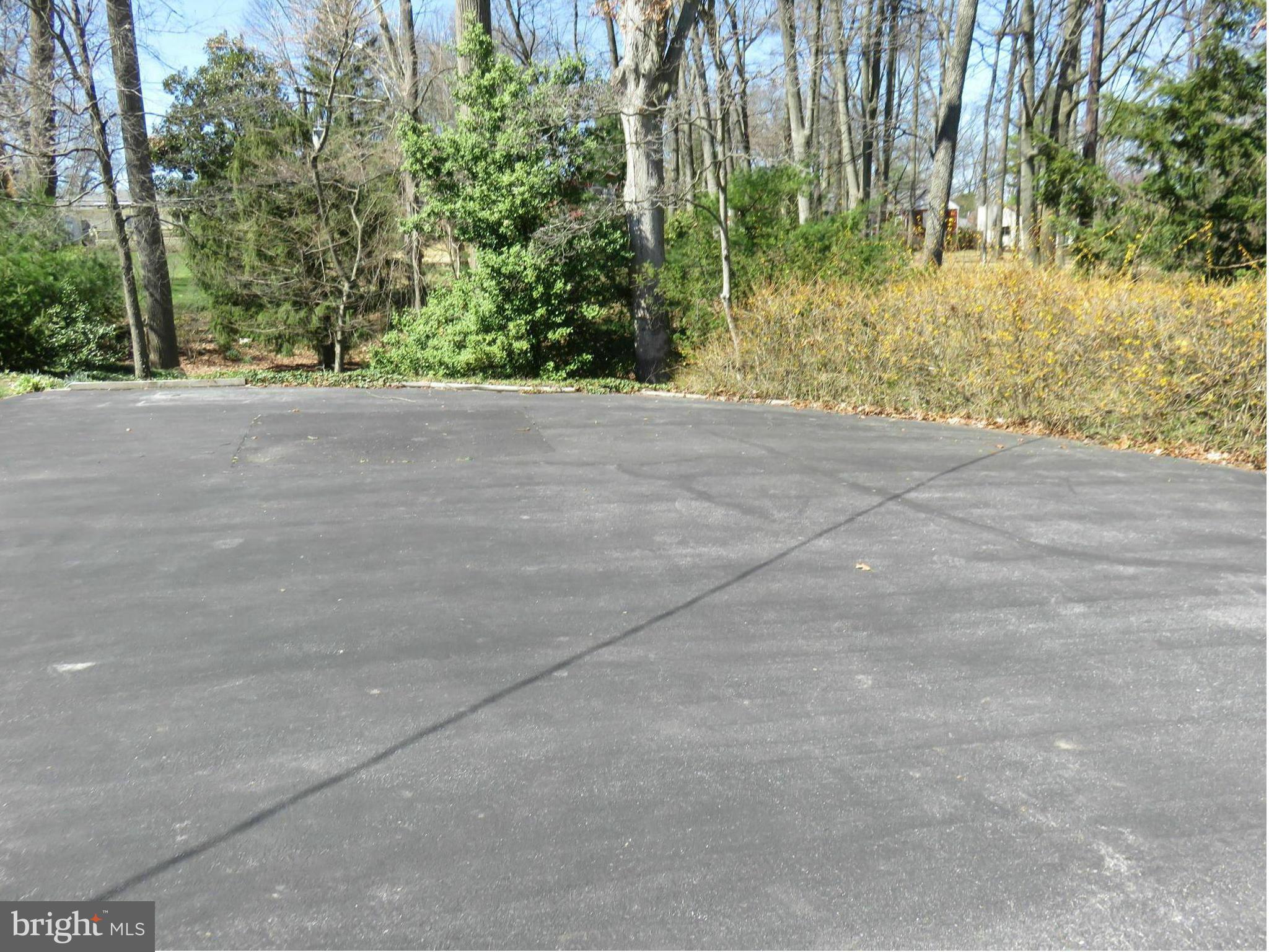 1902 Pot Spring Road Lutherville-Timonium, MD 21093 - Photo 30 of 30 HUGE DRIVEWAY