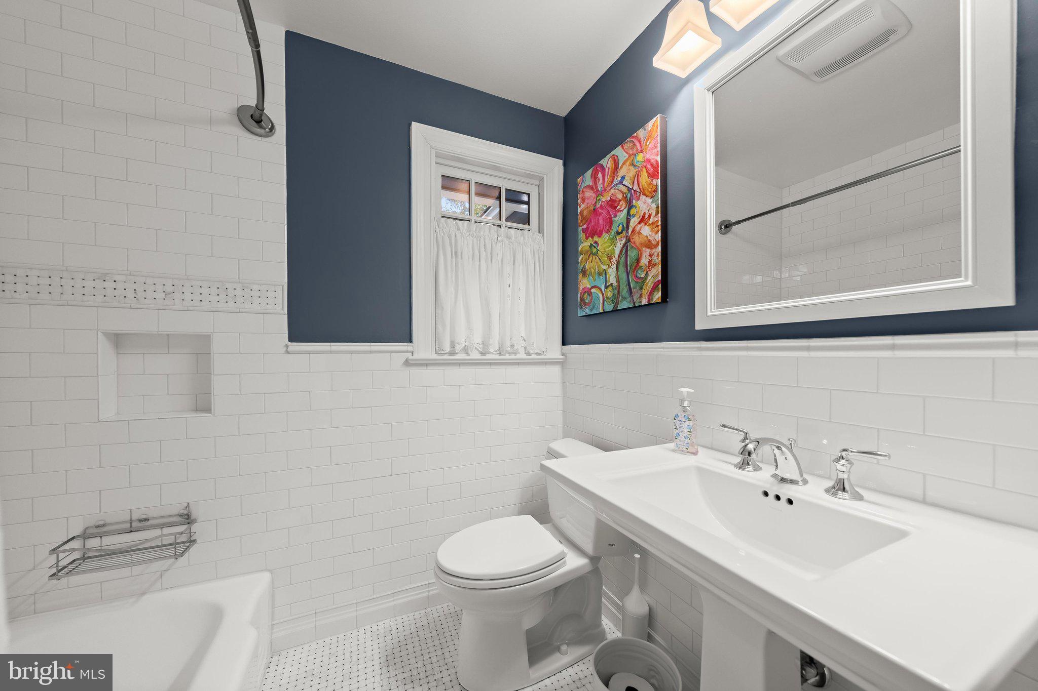 5318 Tuscarawas Road Bethesda, MD 20816 - Photo 21 of 42 Main level Bath - Updated!