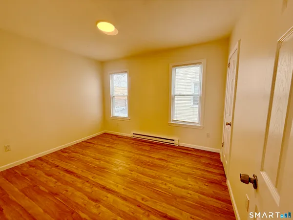 $1,995 | 70 Lindley Street, Bridgeport, CT 06604