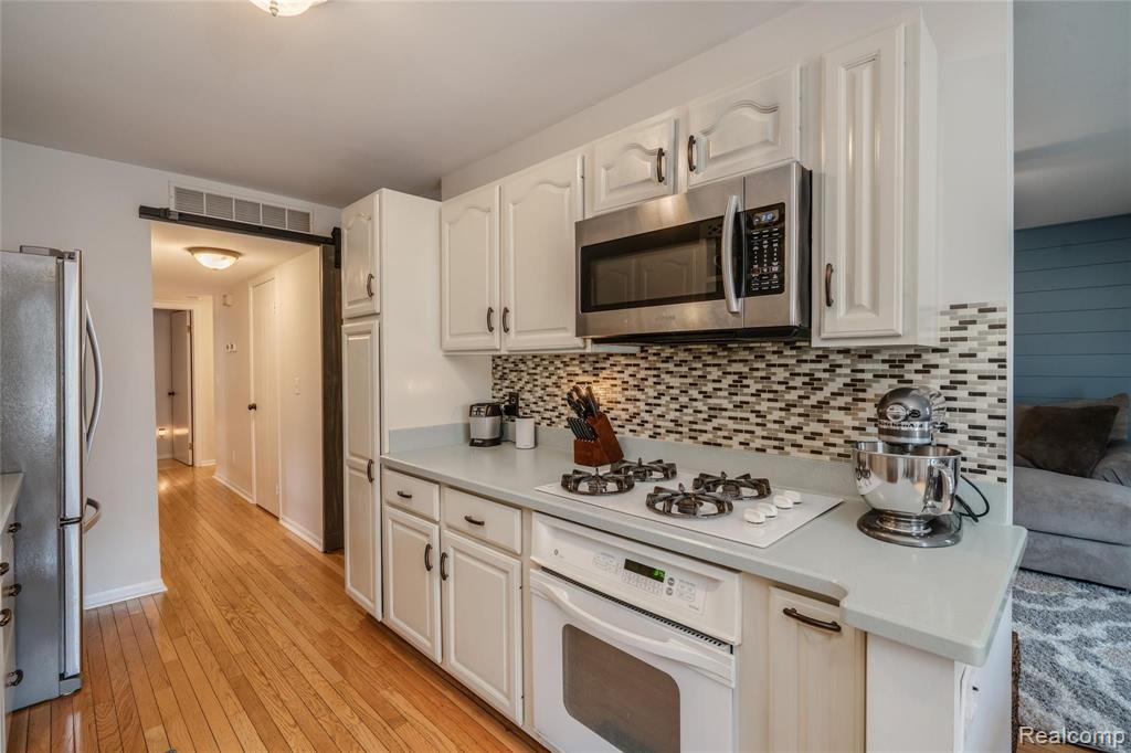 1450 Morley Avenue Rochester Hills, MI 48307 - Photo 17 of 30