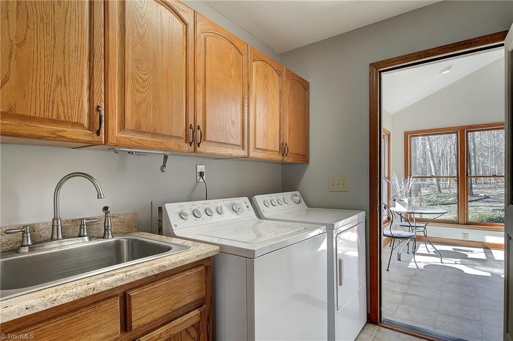 306 Holyoke Road Greensboro, NC 27406 - Photo 19 of 29 Gallery Image 19
