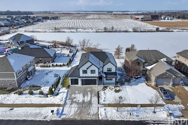 $759,000 | 24010 South Mary Street, Manhattan, IL 60442