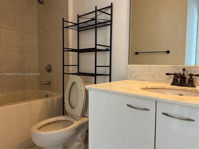 $2,200 | 133 Northeast 2nd Avenue, Unit 1205, Miami, FL 33132