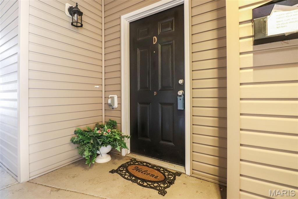 9723 Crayford Road, Unit 1D Affton, MO 63123 - Photo 2 of 19