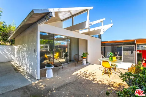 $999,000 | 8554 Day Street, Sunland, CA 91040