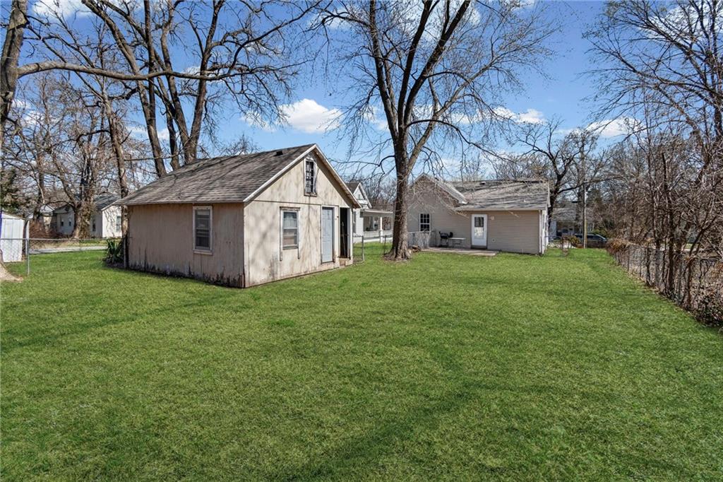 213 North 4th Street Clinton, MO 64735 - Photo 17 of 18
