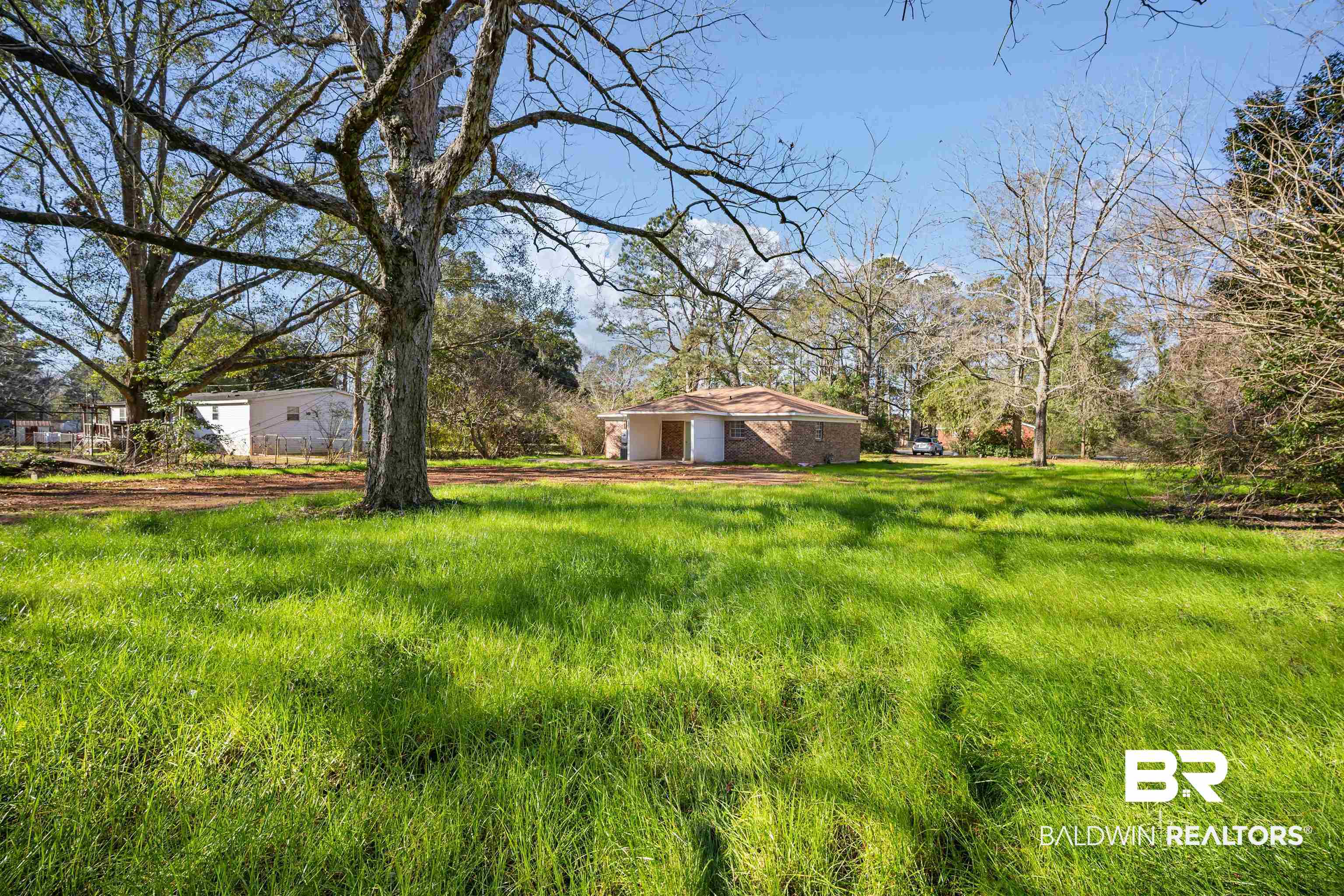 1368 Hubert Pierce Road Mobile, AL 36608 - Photo 23 of 25 View of green lawn