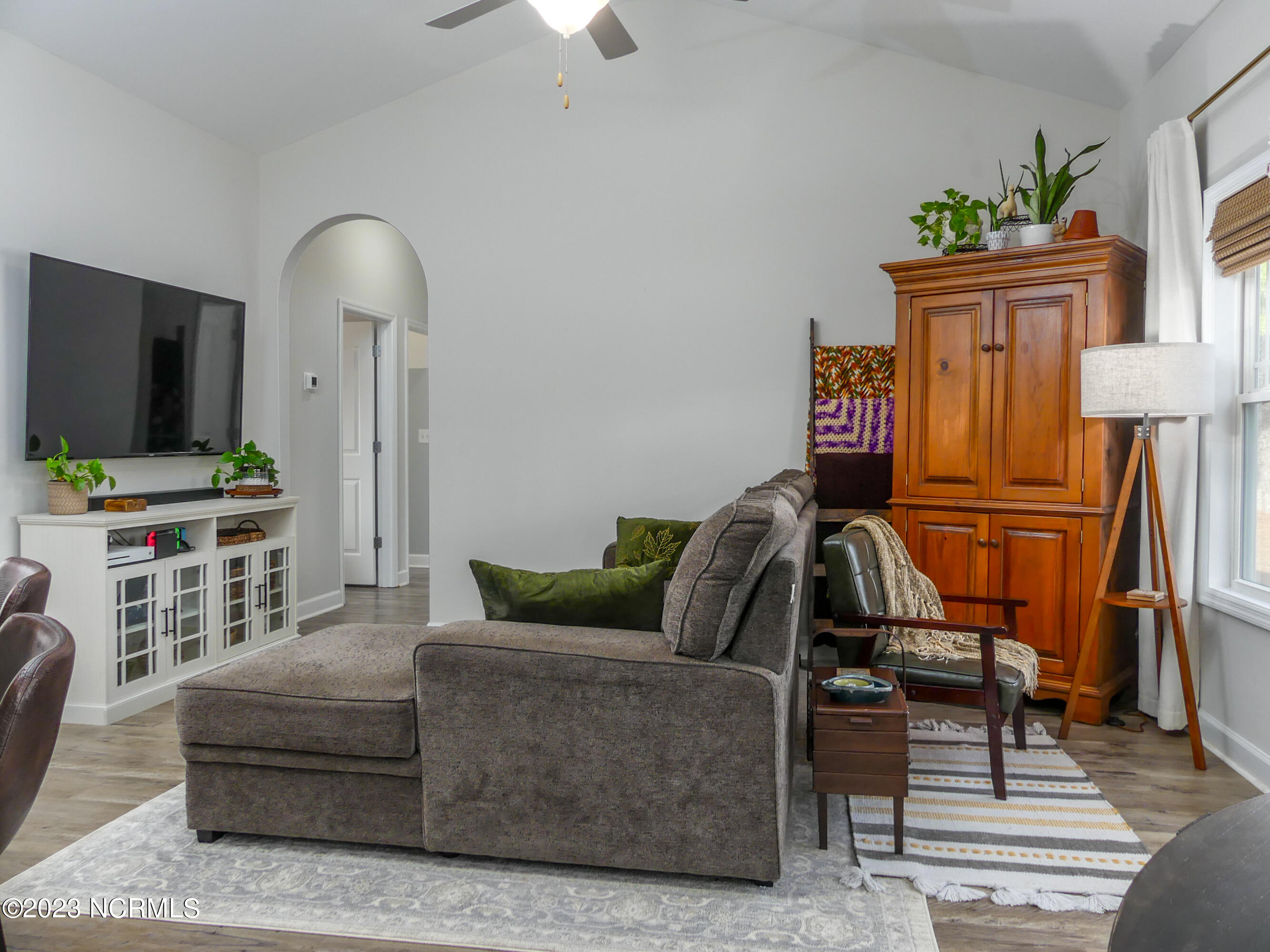 113 Boysenberry Fields Road Maple Hill, NC 28454 - Photo 3 of 30 Living Area
