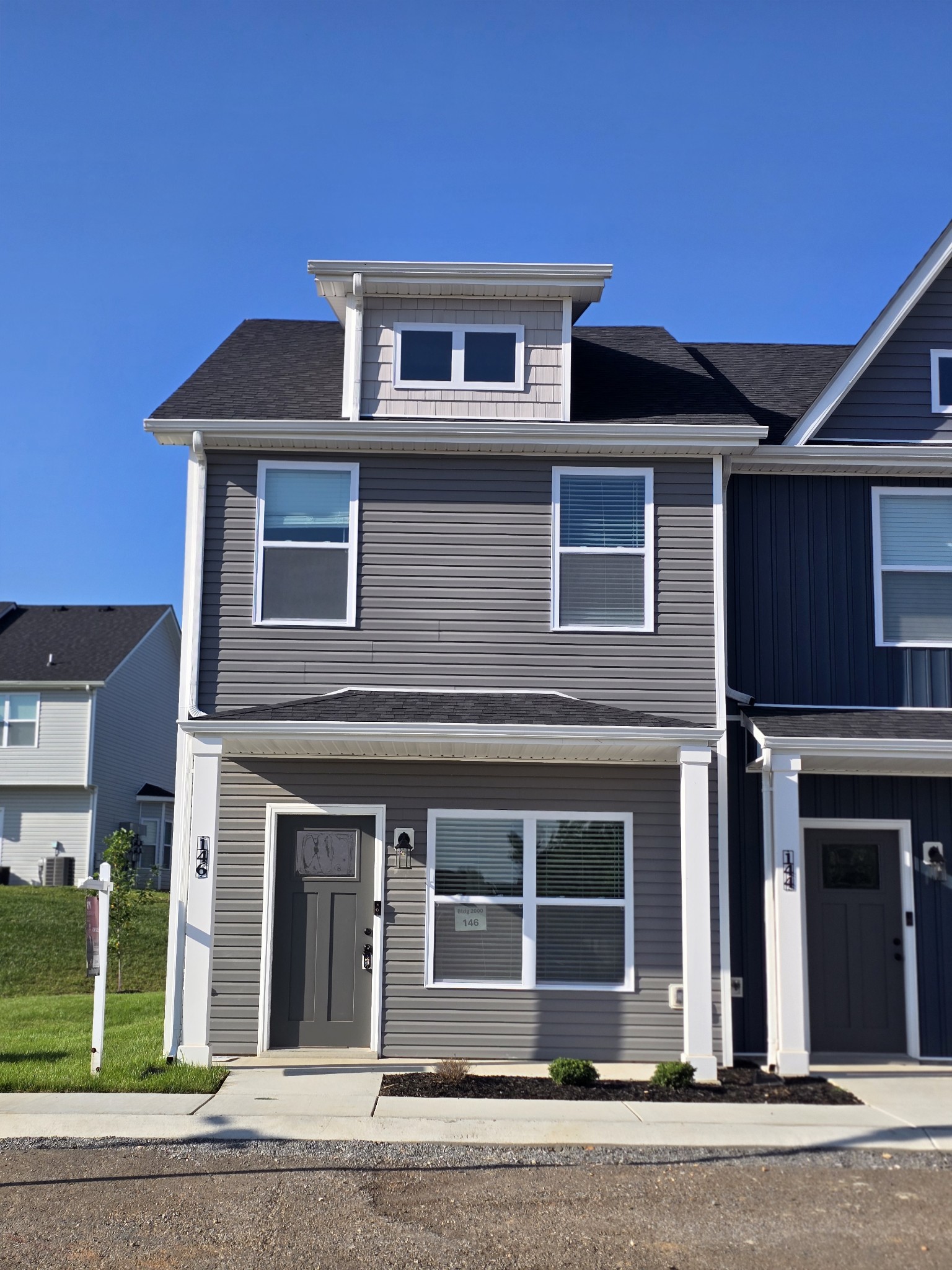146 Front Rdg Circle Clarksville, TN 37042 - Photo 2 of 48