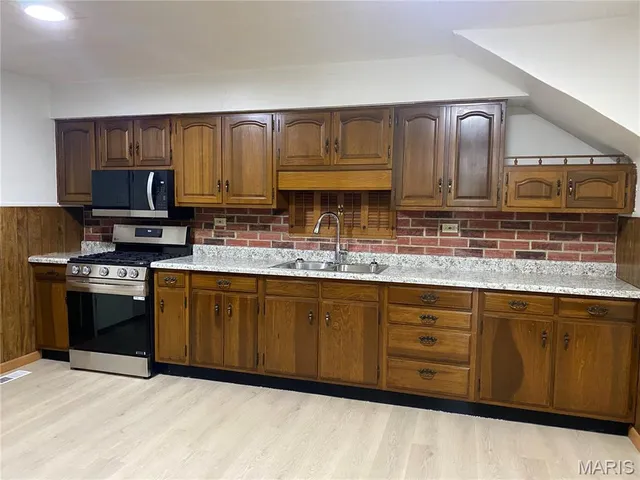 $119,900 | 1907 Rhodes Street, Madison, IL 62060