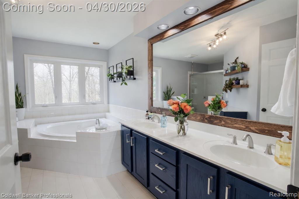 1345 Kings Pointe Road Grand Blanc, MI 48439 - Photo 10 of 82 Gallery Image 10
