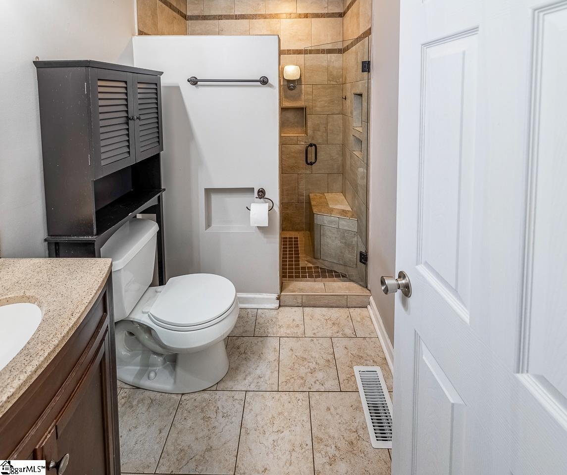 12 Nichols Drive Inman, SC 29349 - Photo 6 of 18 Gallery Image 6