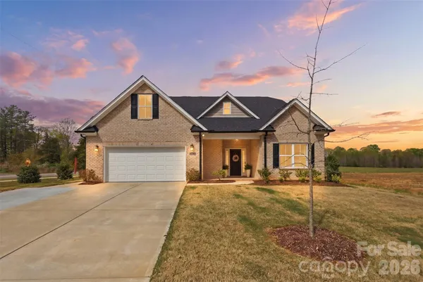 $674,000 | 1005 Piper Meadows Drive, Unit 1, Waxhaw, NC 28173