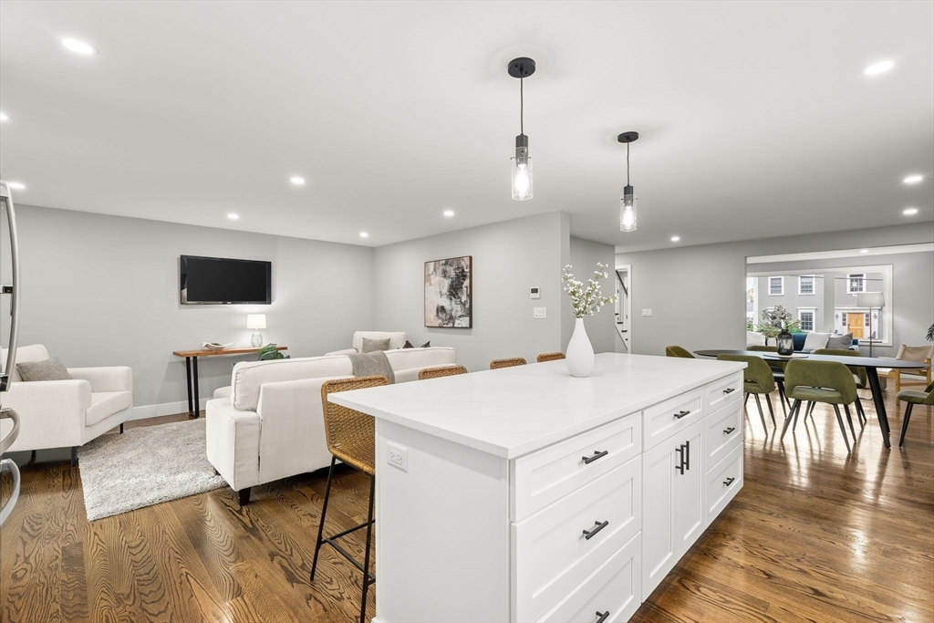 323 Ridge Street Arlington, MA 02474 - Photo 8 of 38 Gallery Image 8