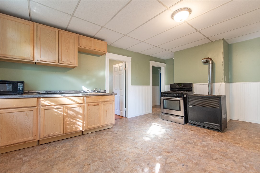 414 Rathbun Street Woonsocket, RI 02895 - Photo 23 of 40