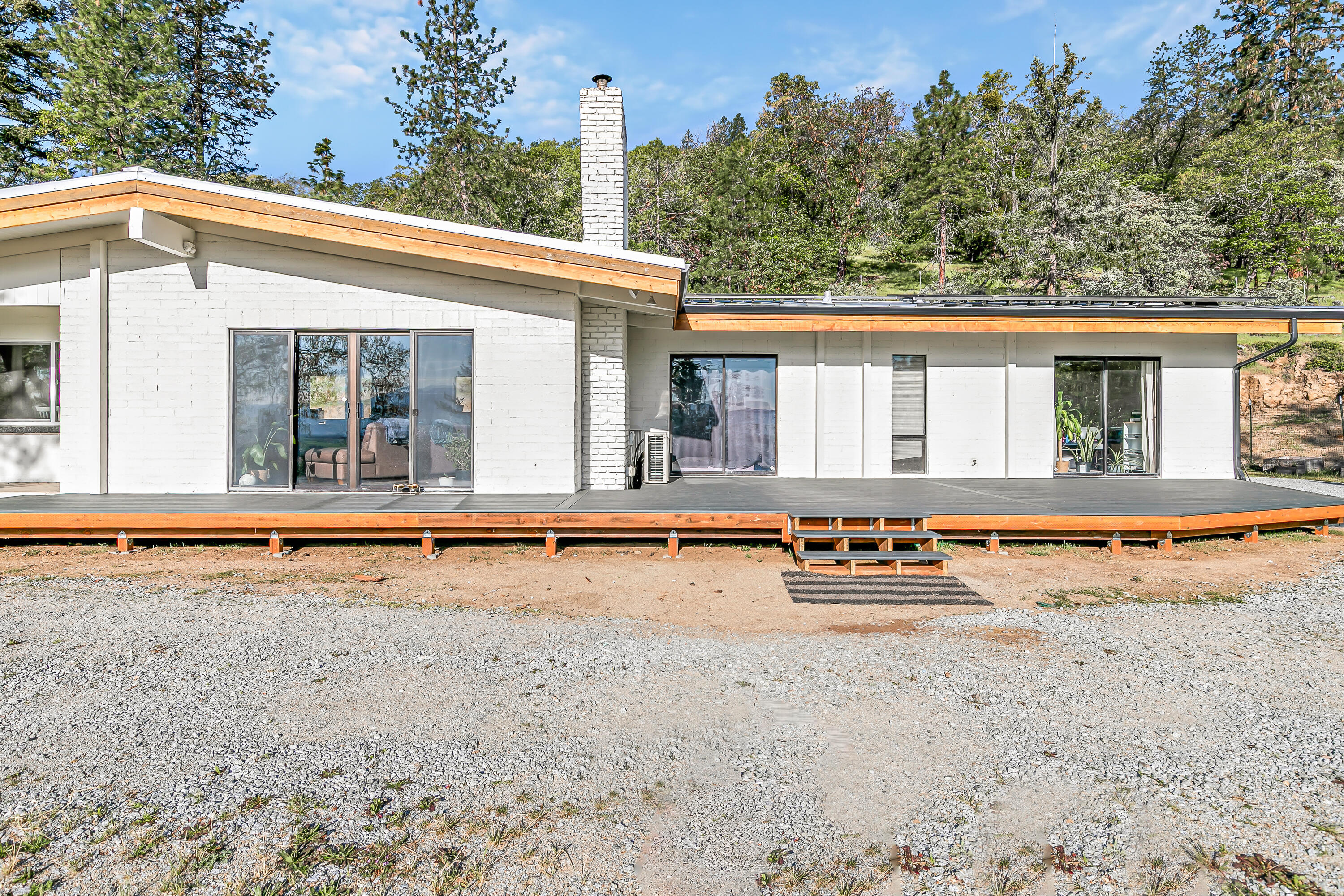 2555 Old Military Road Central Point, OR 97502 - Photo 19 of 31 9R9A4852