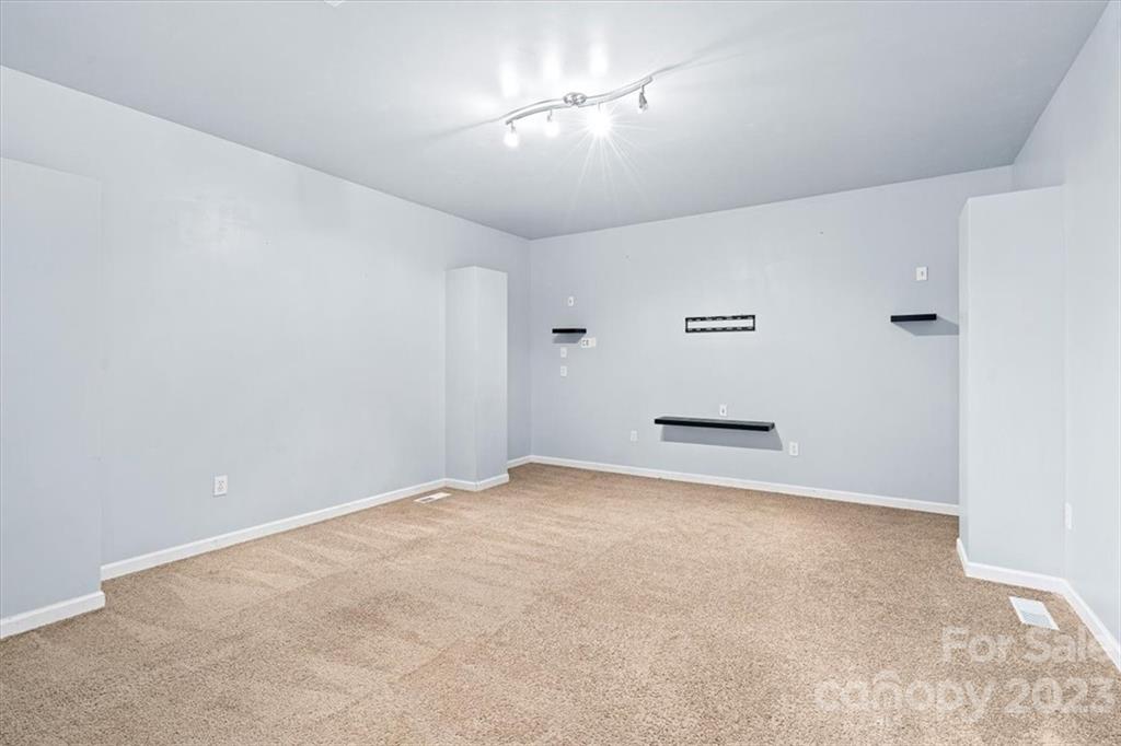 7275 Davidson Highway Concord, NC 28027 - Photo 29 of 47 a view of an empty room