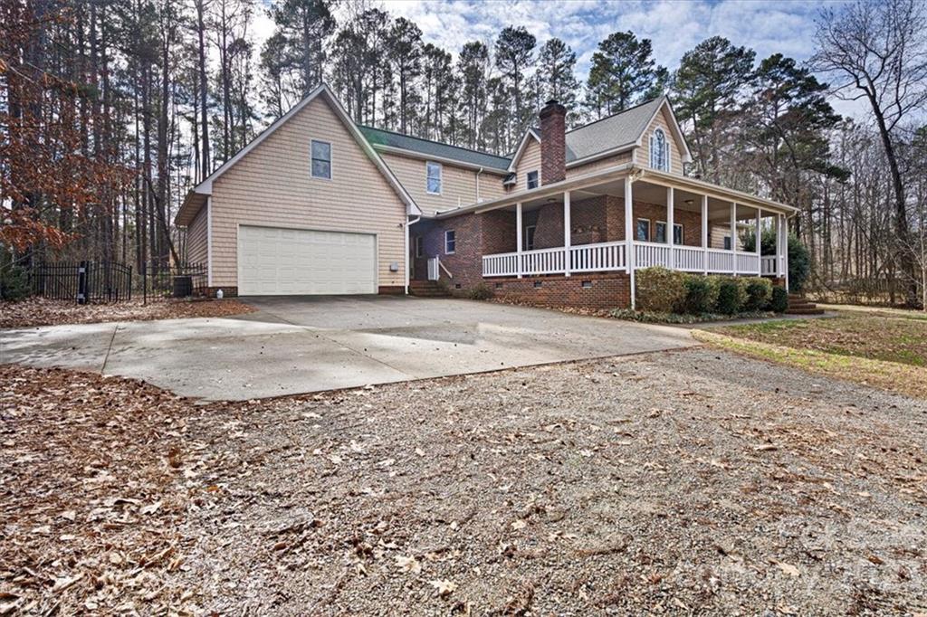 7275 Davidson Highway Concord, NC 28027 - Photo 33 of 47 a front view of a house with a yard