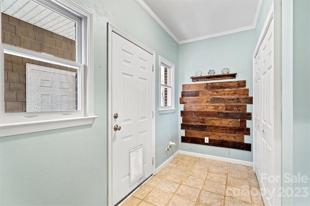 7275 Davidson Highway Concord, NC 28027 - Photo 9 of 47 a view of walk in closet