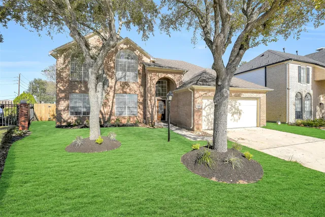 $435,000 | 12426 Shadowpoint Drive, Houston, TX 77082