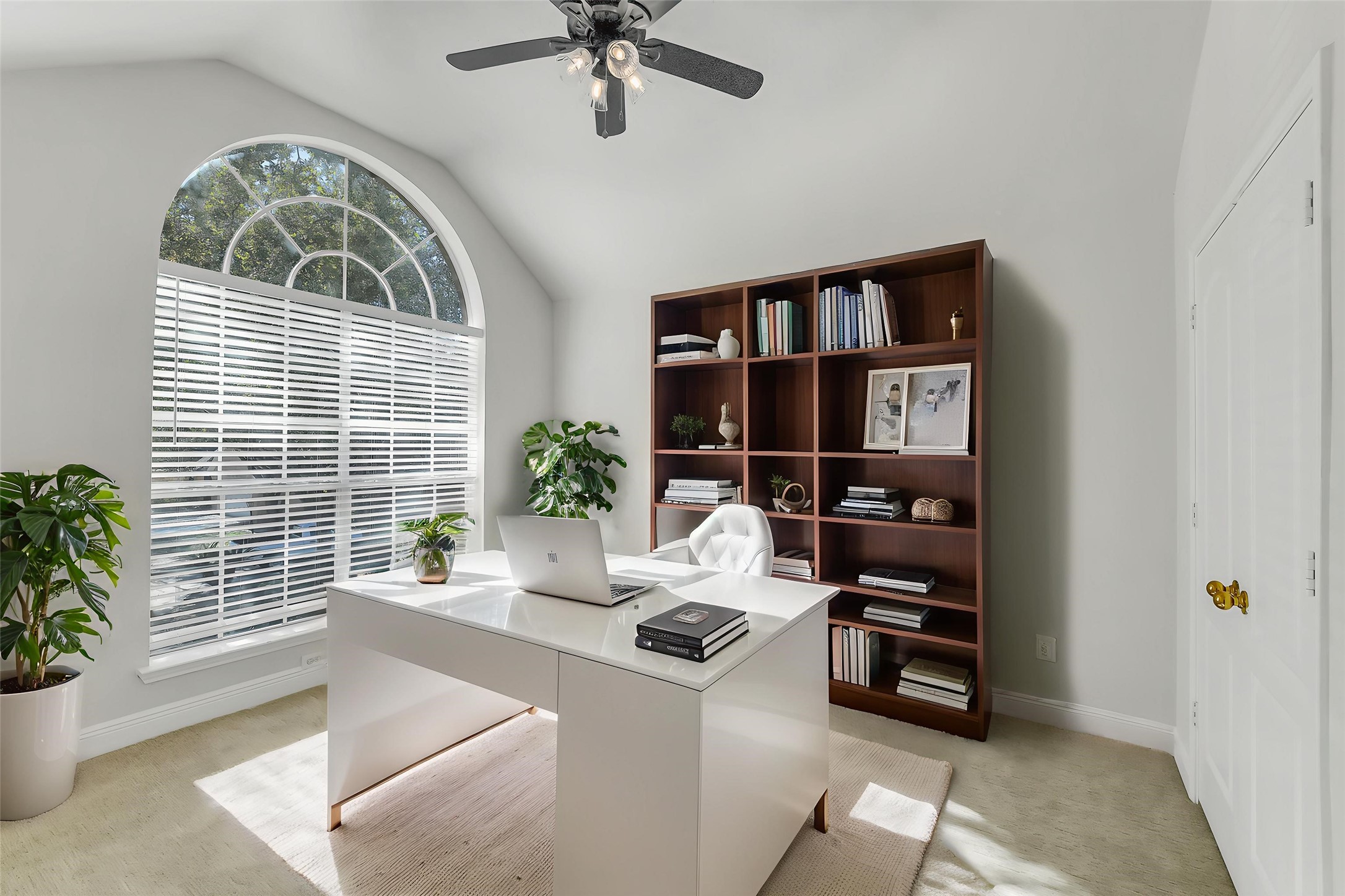 12426 Shadowpoint Drive Houston, TX 77082 - Photo 34 of 42 a living room with furniture and a large window