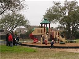 12426 Shadowpoint Drive Houston, TX 77082 - Photo 41 of 42 a view of outdoor space with garden