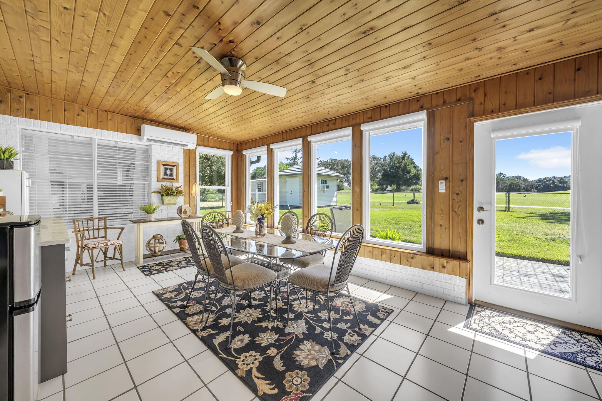 136 Country Club Road Shalimar, FL 32579 - Photo 36 of 83 136 Country Club Rd_Florida Room