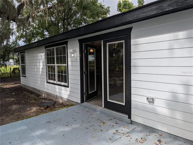 a view of a trees in a yard