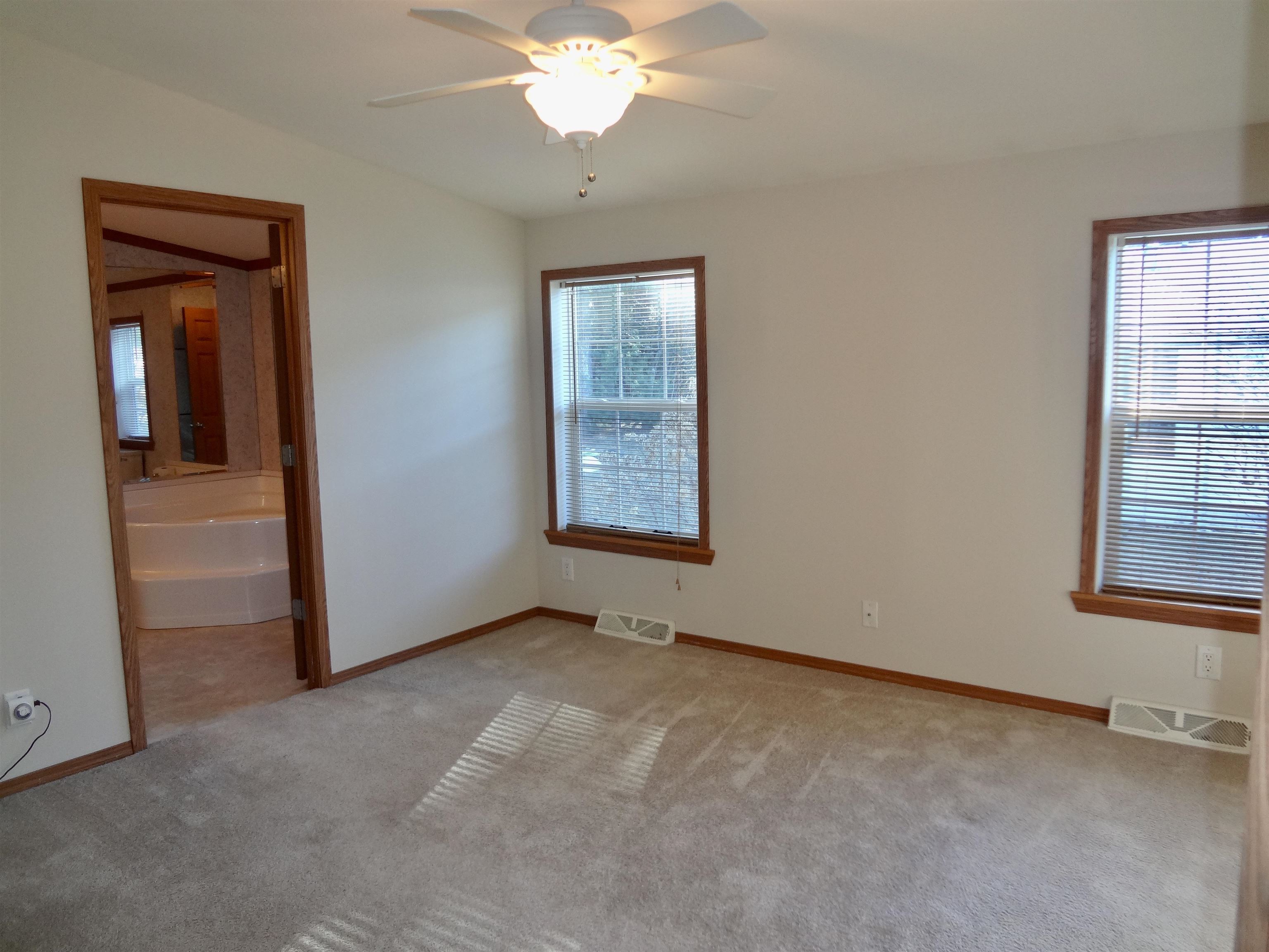 303 Old Lake Shore Road, Unit F2 Gilford, NH 03249 - Photo 16 of 37 Gallery Image 16
