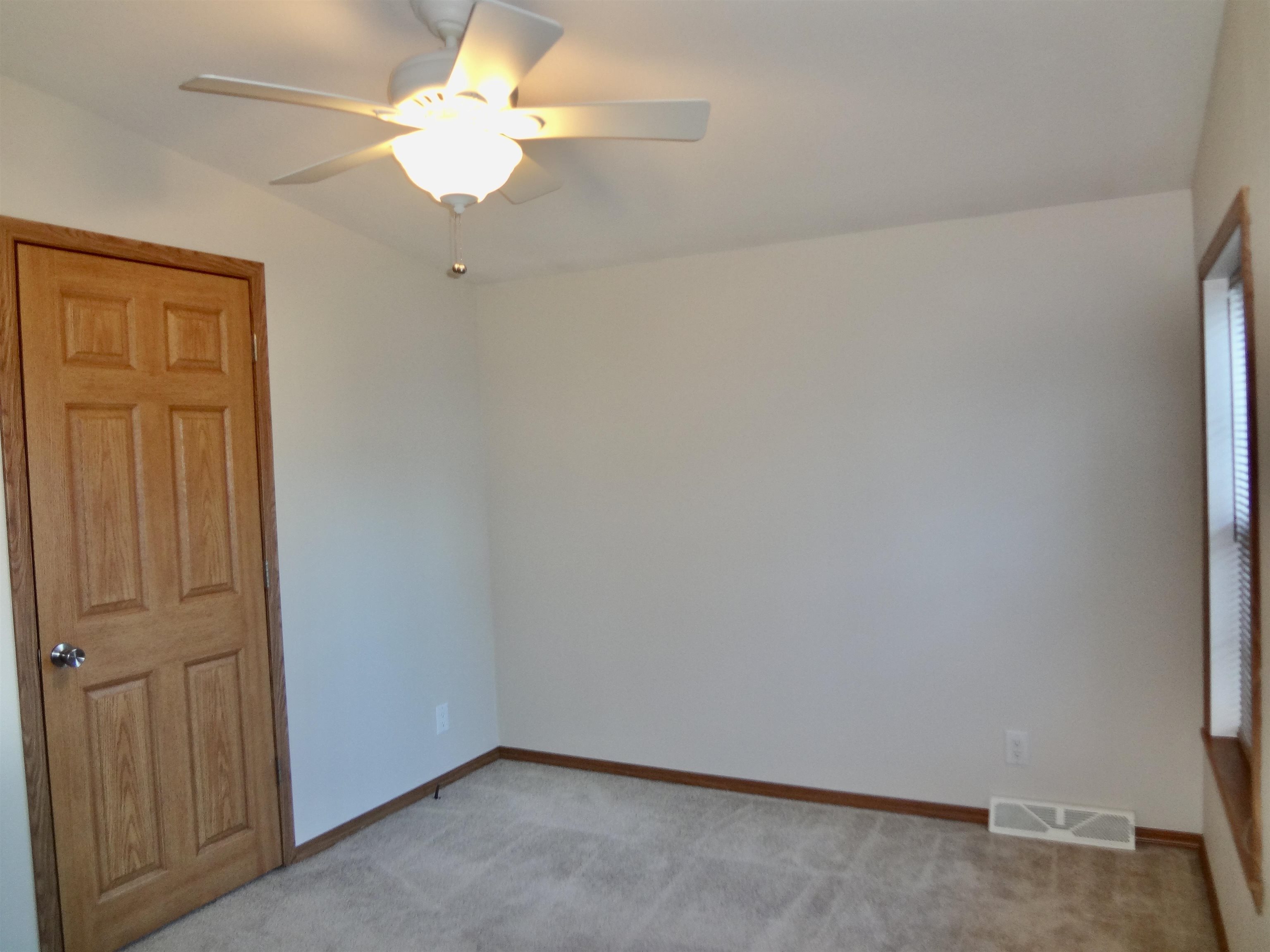 303 Old Lake Shore Road, Unit F2 Gilford, NH 03249 - Photo 20 of 37 Gallery Image 20