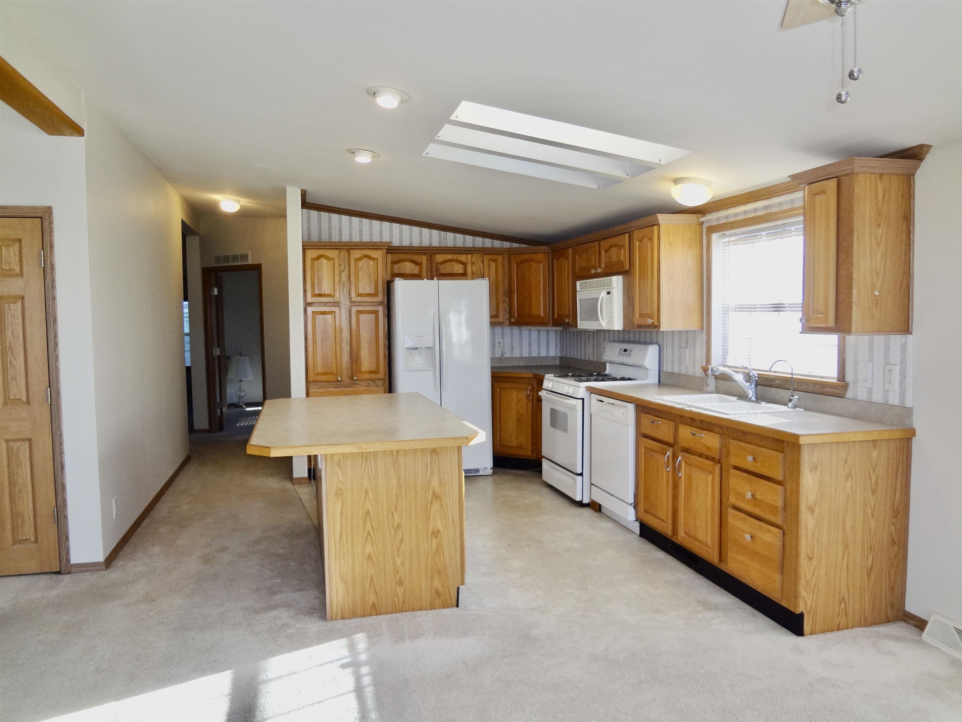 303 Old Lake Shore Road, Unit F2 Gilford, NH 03249 - Photo 3 of 37 Gallery Image 3