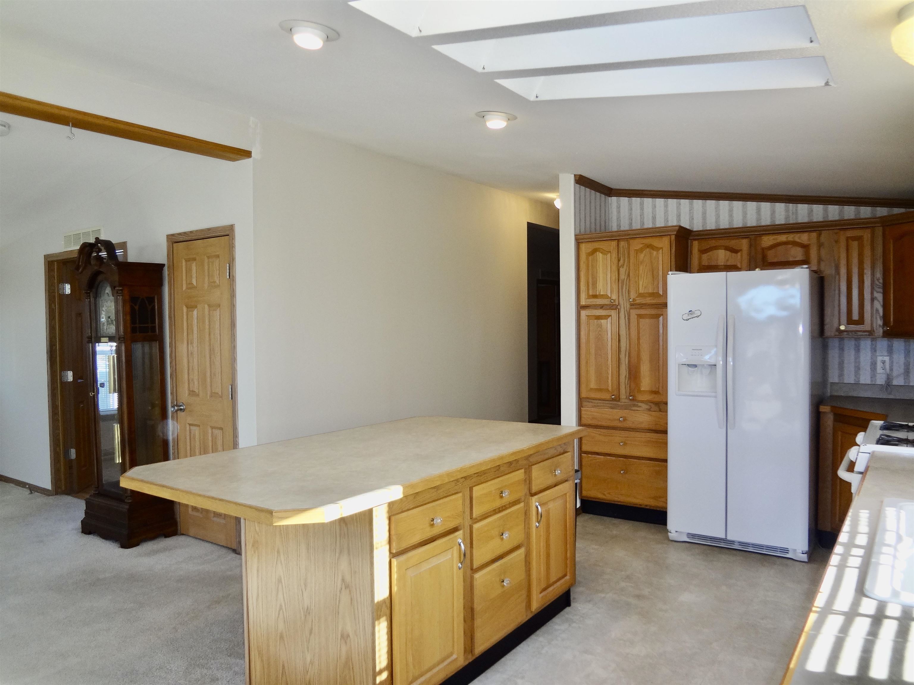 303 Old Lake Shore Road, Unit F2 Gilford, NH 03249 - Photo 4 of 37 Gallery Image 4
