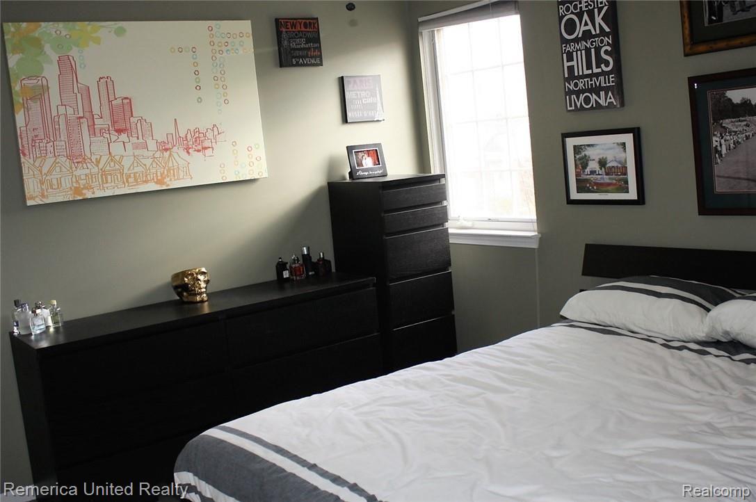 49068 Hawksburry Road, Unit 111 Canton, MI 48188 - Photo 21 of 45 BED3.JPG