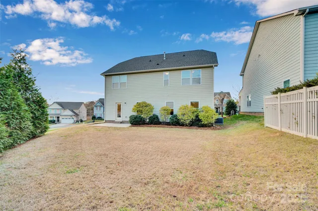 a view of an outdoor space and yard