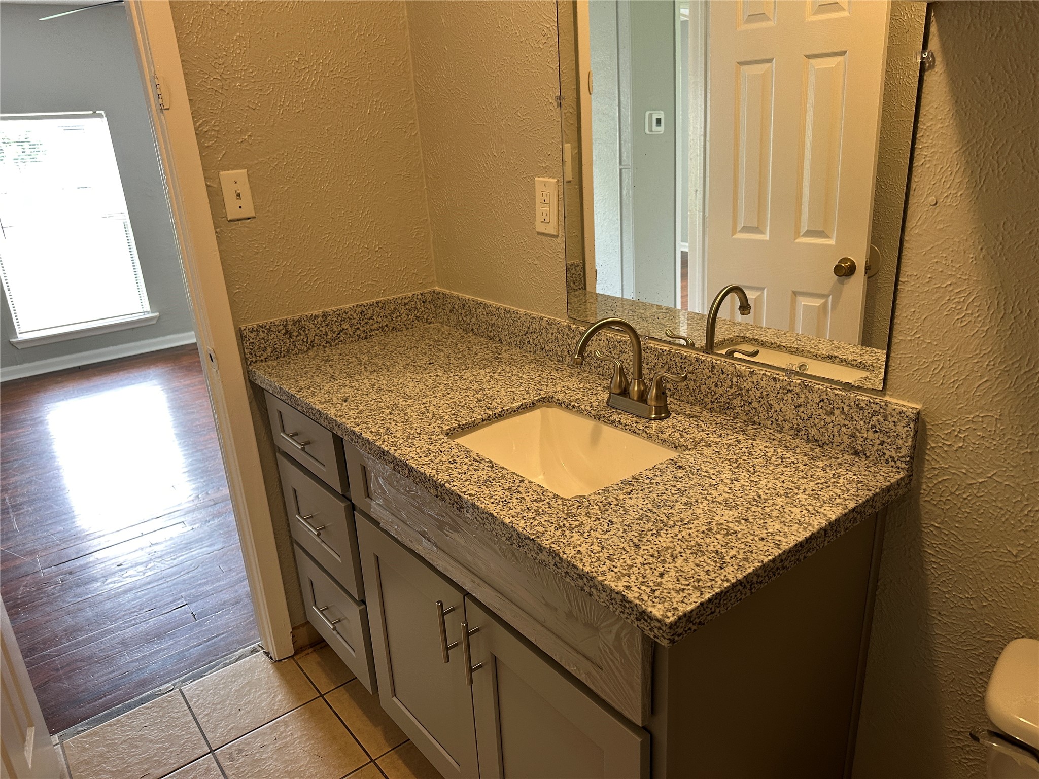 5345 Higgins Street Houston, TX 77033 - Photo 10 of 13