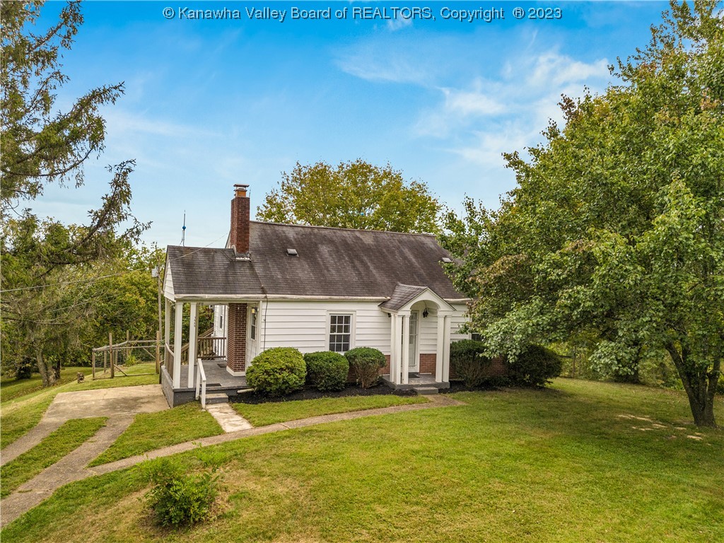 1989 Dry Ridge Road St. Albans, WV 25177 - Photo 4 of 33 Gallery Image 4