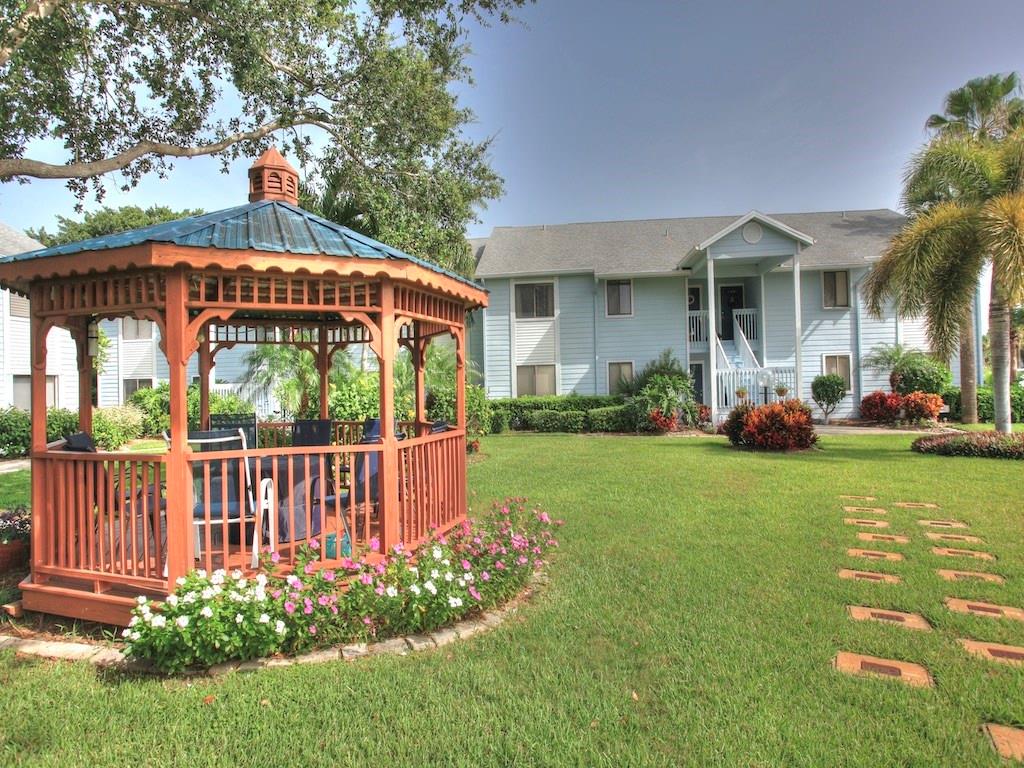 9641 Riverside Drive, Unit 3 Sebastian, FL 32958 - Photo 2 of 32