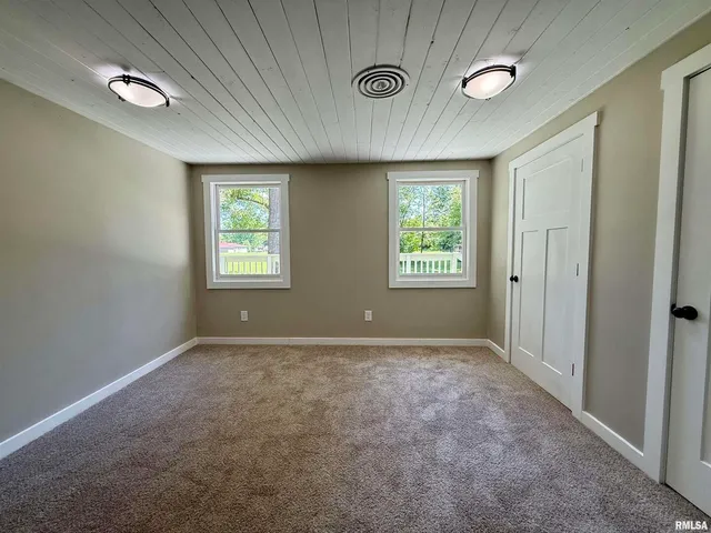 $229,000 | 507 West Grand Avenue, Carterville, IL 62918