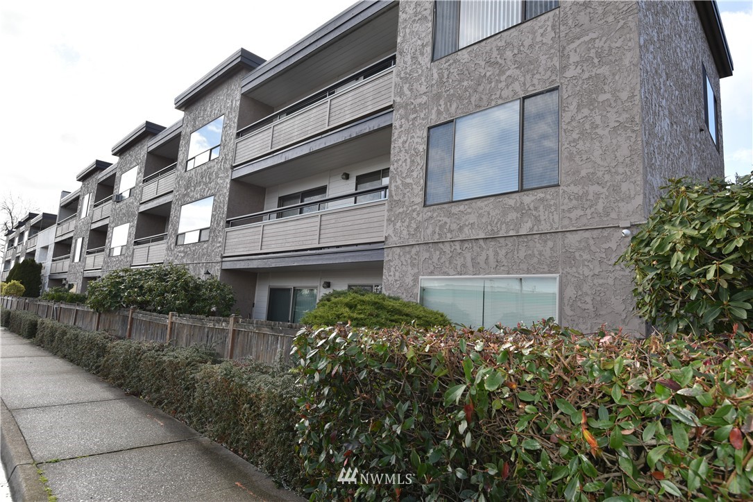 1175 Harrington Place Northeast, Unit 301 Renton, WA 98056 - Photo 1 of 12 Gallery Image 1