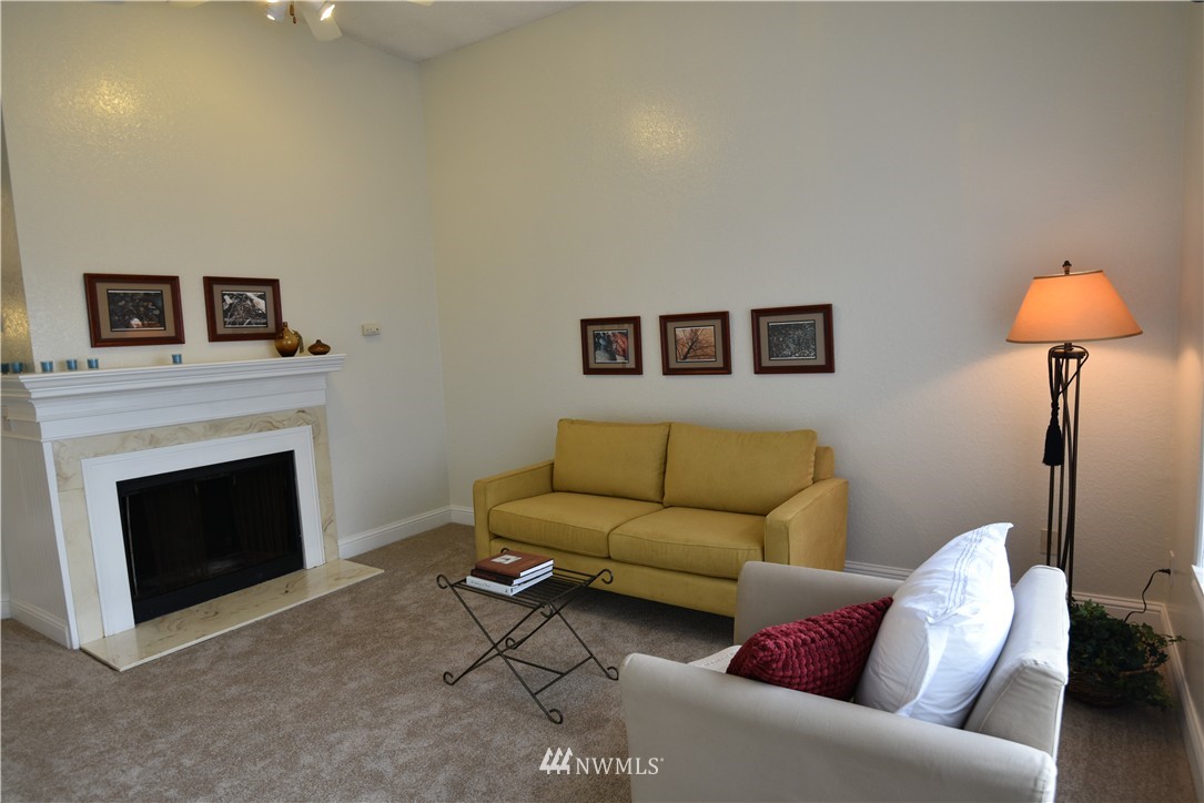 1175 Harrington Place Northeast, Unit 301 Renton, WA 98056 - Photo 2 of 12 Gallery Image 2