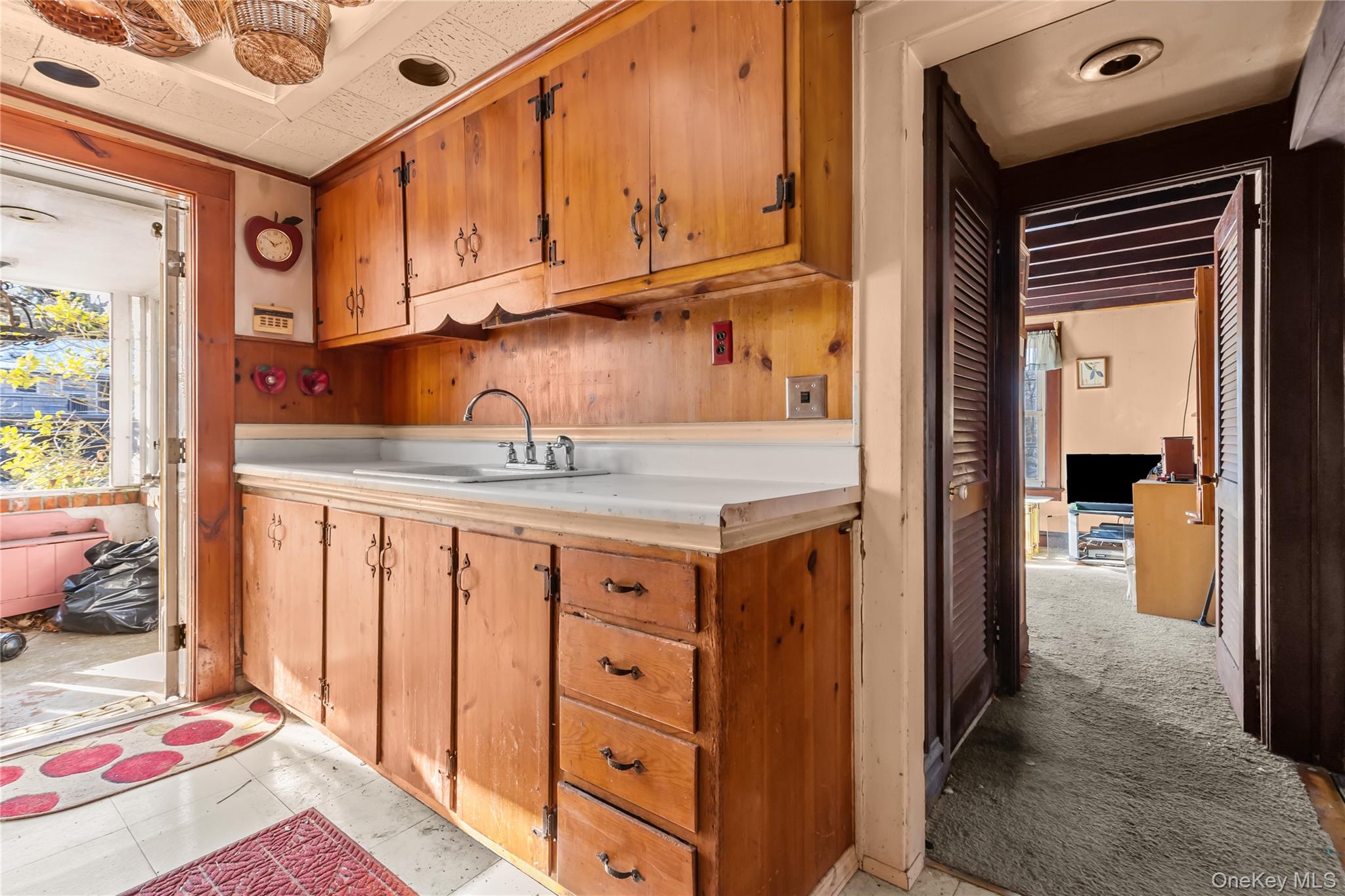 32 Hillside Road Stony Brook, NY 11790 - Photo 8 of 27