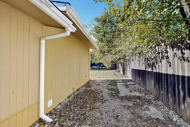 $1,575 | 5645 Santa Fe Avenue, Dallas, TX 75214